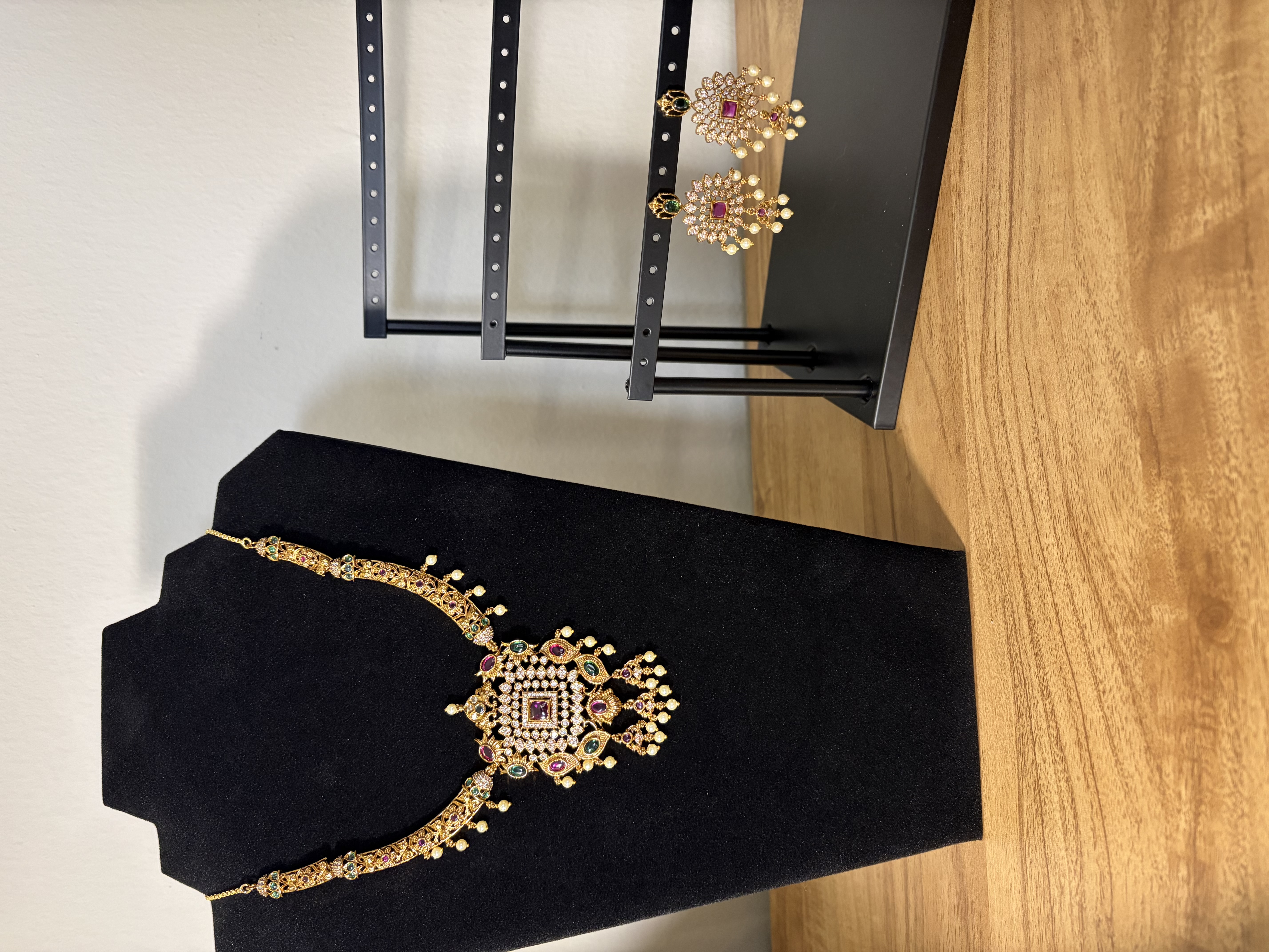 Gold Long Kundan Pendant Necklace Set